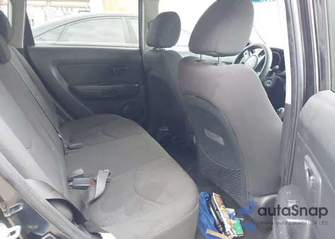 2013 Kia Soul z USA, uszkodzony, nr VIN KNDJT2A58D7622988